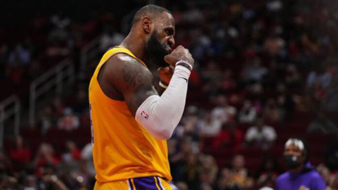 Jams-LeBron James LeBron cuenta con cuatro anillos de la NBA, cuatro premios MVP de las Finales y un sinfín de reconocimientos más.