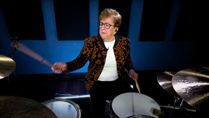 baterista abuelita batería