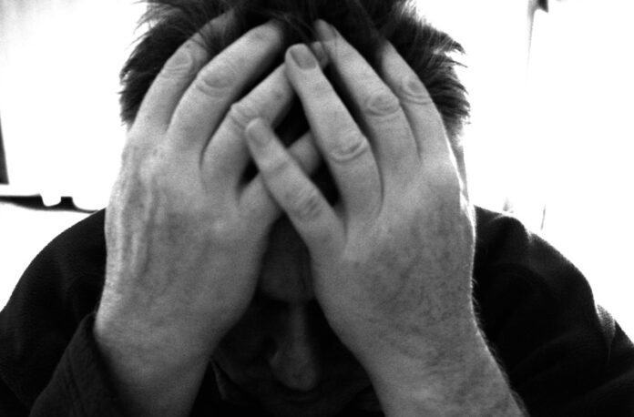 hand-man-person-black-and-white-alone-male-1143377-pxhere.com