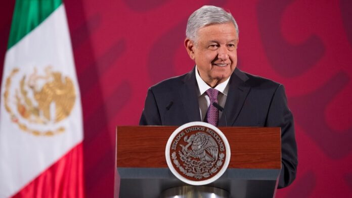 amlo Alrededor de las 18:00 horas de este lunes, a través de sus redes sociales, AMLO confirmó que se contagió de Covid-19. Foto: Es Imagen