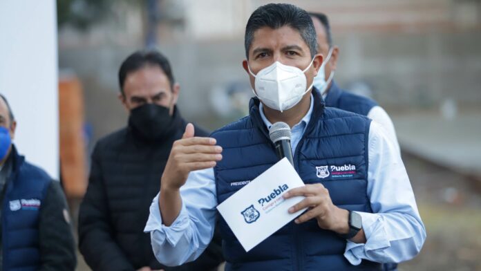 puebla El alcalde de Puebla reconoció que la capital tiene la necesidad de contar con un cuerpo de Bomberos propio. Foto: Es Imagen