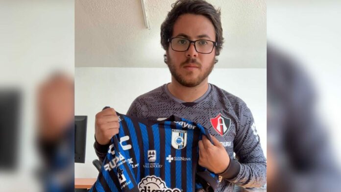 Adolfo Adolfo le ofreció su playera a Martín para poder pasar desapercibido entre los fanáticos agresores del Querétaro.