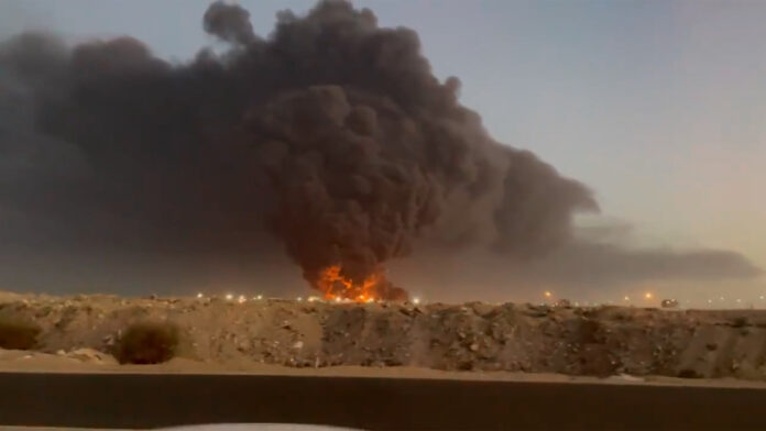 ataque Por ahora, la organización del GP sigue su curso y no se ha visto afectado por el ataque a la fábrica petrolera de Aramco