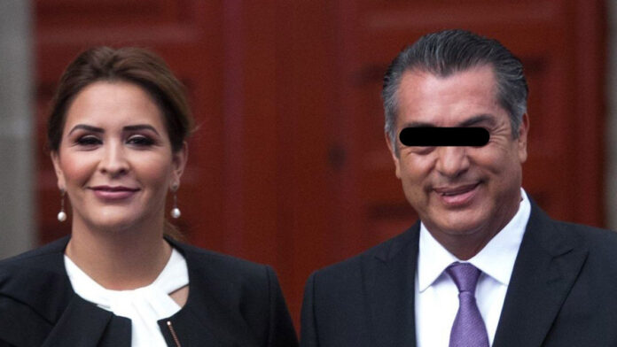 esposa La esposa de 'El Bronco' consiguió impedir alguna orden de aprehensión en su contra por delitos que no ameritan prisión preventiva oficiosa.