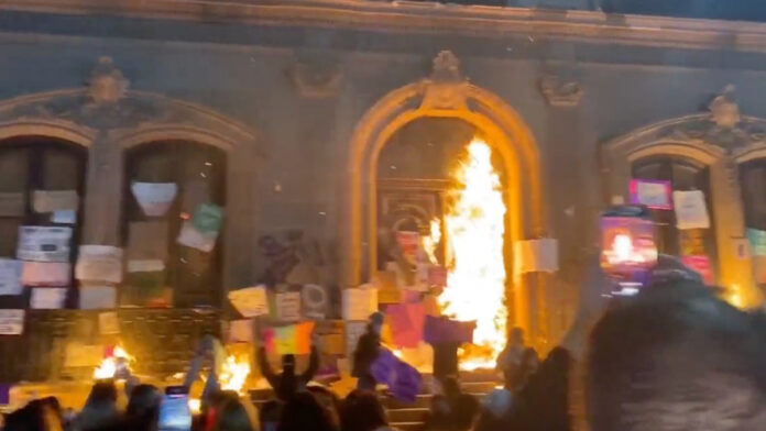 samuel Samuel García aseguró que los daños pueden arreglarse y que no se pagarán con los impuestos de la entidad. Foto: Especial