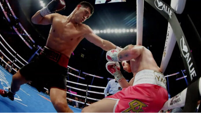 Dmitry La decisión de todos los jueces fue de 115-113, a favor del aún campeón Dmitry Bivol. Siempre fue al frente, tratando de ser el agresor.