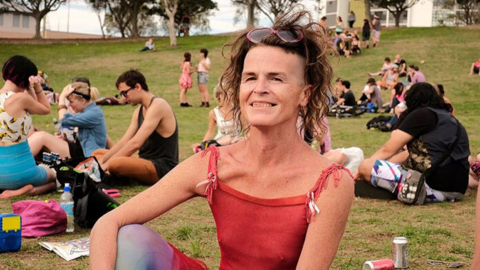 día La activista no binaria Norrie May Welby pidió renombrar el 'Día de las madres' por el 'Día del Criador'.