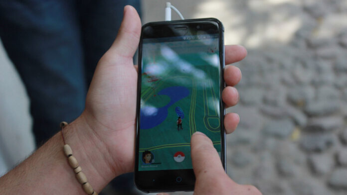 entrenador El entrenador Pokémon -identificado como Edgar Paredes Tello, de 29 años de edad- acudió a la ciudad de Puebla para participar en un evento.