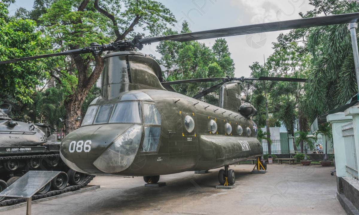 Cae helicóptero usado en la Guerra de Vietnam; hay 6 muertos » Oronoticias